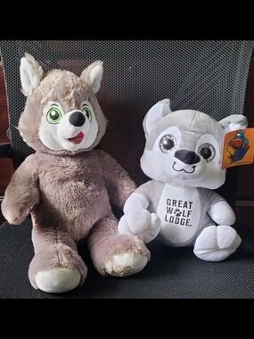 Build-a-Bear Great Wolf Lodge Wiley Wolf & Gray Wolf NWT